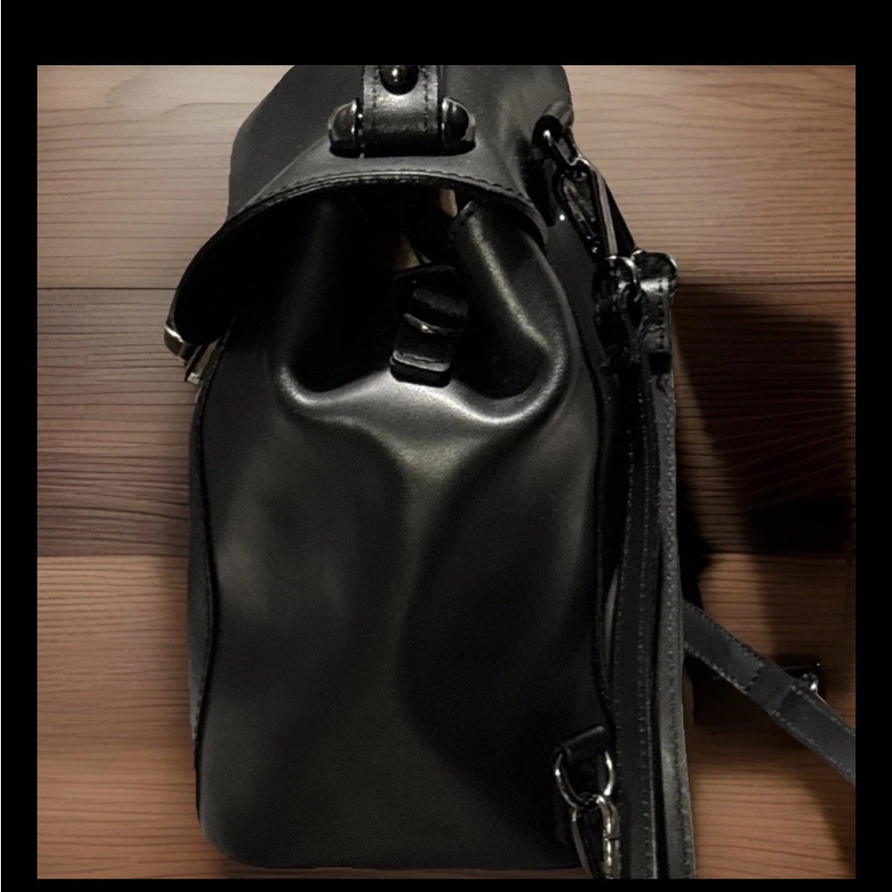 Luana Ferracuti Italian, Elegant Black Leather Handbag and Backpack - Picture 3 of 11